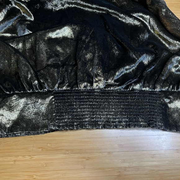 GUC Frame-Shimmering metallic velvety fabric Blouse. Size L - Picture 7 of 8